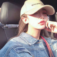 你能无底线的原谅谁 谁就能无底线的伤害你 ... 有时候，越是假装不在