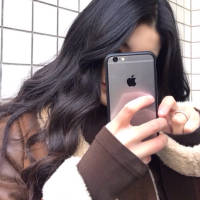 《神的双手·女图》 仔细记录着阳光和影子