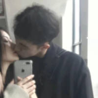 我很懒 懒到连心里的那个人都懒得换. 我们没有任何选择的余