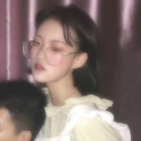 好像一直在等又不知道在等什么我谁也没在... 只要你愿意,这个世界