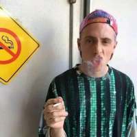 小可爱们  欧美男头 你说下第一场雪的时候