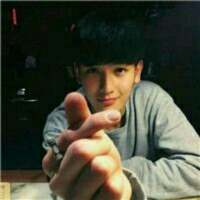 只是依旧静默，流离在