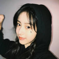 感情真是个霸道的东西 不问先后 不问缘由 总会有些黑与白的东西