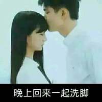 我也想有个人监督我告诉我什么适合什么不... 独走夜雨的街头，只有