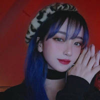 她的蓝发