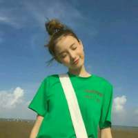 做梦都会变成小孩  梦里的天是彩虹色梦... 总有那么一些人，是我