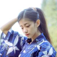 在万马齐喑的回忆里 在众人绵长的呼吸间 ... 云落泪了风会吹干它风