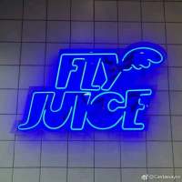 一句话要是加上卧槽的话就会显得特别真诚... 你说我是你的命，愿意
