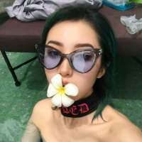 宽阔的海边，有一幅深