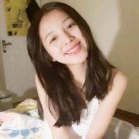 “你笑的真勉强” There is a