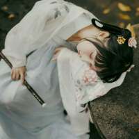 古风系女，桃花运 你是一个人孤独，还是