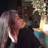 一派纯真 撞上南墙 一生热爱 回头太难 没有情绪，想淋雨想喝