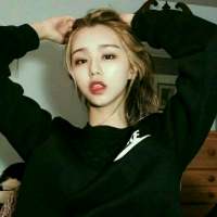 若 能 预 知    愿 未 曾 相 识 无言故意从你身边擦肩