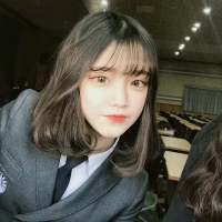 从来都怕麻烦别人 你总说我不像女孩子 你... 本是凉薄之人何必用情