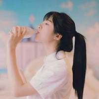 要亲亲才能站起来(?? . ??) 好似有一阵微风拂了过