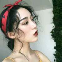 着素装，望长廊，嬉笑