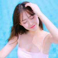 女头 There are