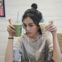 笑意正浓 总是一个大哥哥的样子