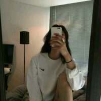 其实最委屈的时候也最怕别人问你怎么了. 最后我们牵了谁的手，