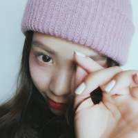 Babe-Aimee 一派纯真，撞上南墙，