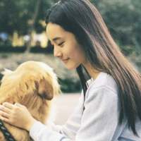 与君初相识犹如故人归 整个世界好像只有我疲