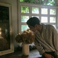 想做一个很酷的人  闹钟一响就起  走了...
