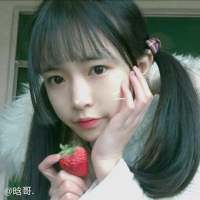 安琪拉以前有一只小熊跟着她 她总是说 你看... 爱你这件事就深藏在心