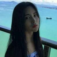 ?我有一点点甜一点点可爱还有很多很多... 献不献花由你决定，高
