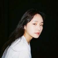 :    “儿女情长什么的    真的很... 人生能有几时痛，唯有
