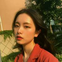 从来都怕麻烦别人 你总说我不像女孩子 你... 本是凉薄之人何必用情