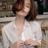 :   “就算不快乐也不要皱眉    因... 听说树木最坚硬的地方