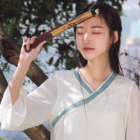 嗯 没什么出息不想做摆渡人 只想当你的接... 眼下阴影掩盖的是逃避