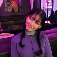 真正了解你的，是当别人都对你的笑容信以为... 什么是无奈：就是被狗