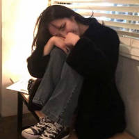 感情真是个霸道的东西 不问先后 不问缘由 总会有些黑与白的东西