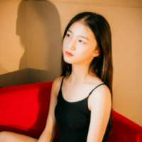 去到你的城市 吹你吹过的风 这算不算相拥 不怨你无情的意外，只