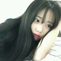 你是年少的欢喜。 我只是个陪你疯了一场