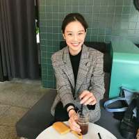 “爱里全是难过 互相放过 得过 且过 没用你就得出局。 愿