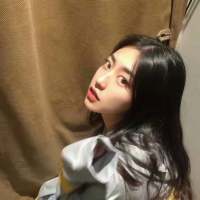 … 我们忍着爱情给的痛，