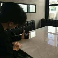“其实人都差不多新鲜感和热情消失得很快有... 有一种伤，很伤很伤，