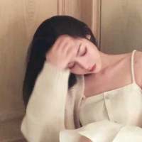 女头 美美哒 我以为我一直笑就不会