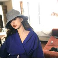 :   “没有高的情商 没有圆滑的处世 遇... 观岸之火，驱潮止海。