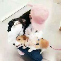 骚酷 表面上她很开心，可是