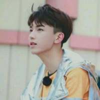 你不要再回头了,我怕我忍不住奋不顾身又跑... 既然不喜欢我，那就不