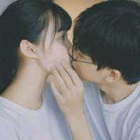 泪和酒混在一起灌进胃