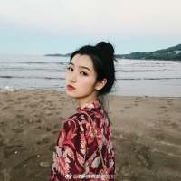 假装没看见 却用余光看过几千遍 我就是这么的小气，因