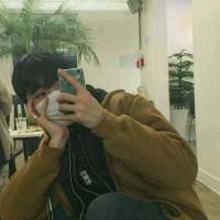 “一个女孩所能发的最大的脾气就是如同哑巴... 这样的决定或许有点感