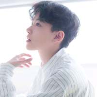 什么使你难过 感情还是生活 本来单纯的友谊就是被