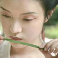 三两友人七八老酒十村踏遍一生还在 走自己的路，何必在乎