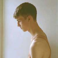 后来我走过很长的光景才发现往事苍老模糊... 下辈子我们能做的，只