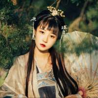 你眼中有柔情万种，如脉脉春风，冰雪也消融... 思想有多远，你就滚多